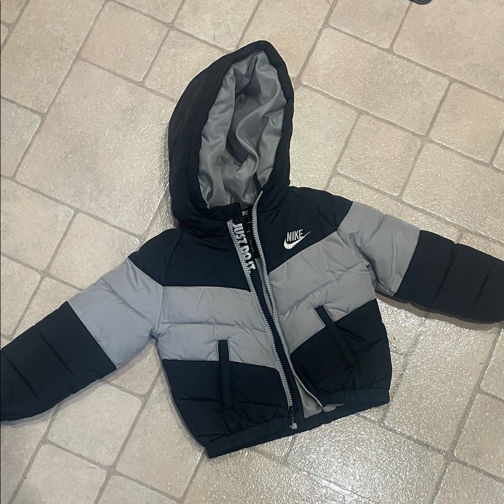 Nike Kids Black and Gray Puffer Jacket 24 months